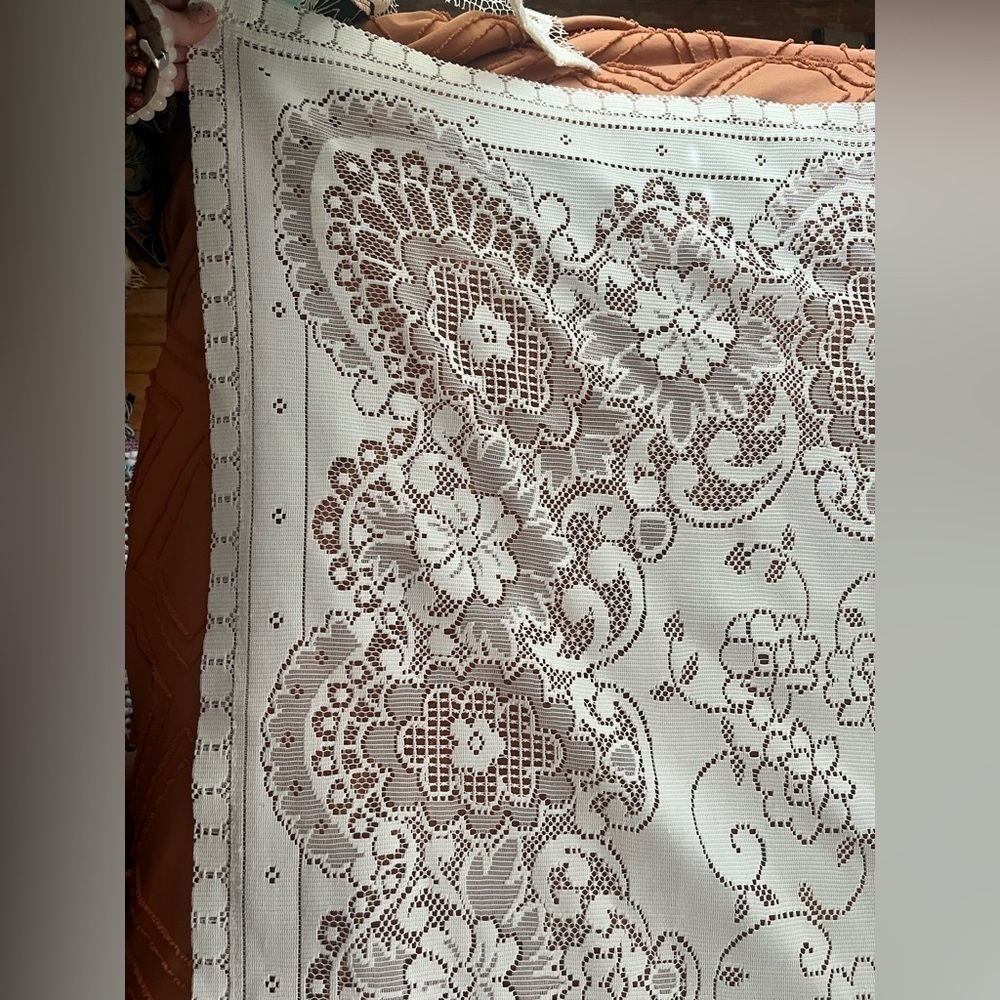 Family Herloom Handmade Lace woven table cloth -stunning -71”x45” Boho beauty ! - Picture 9 of 13